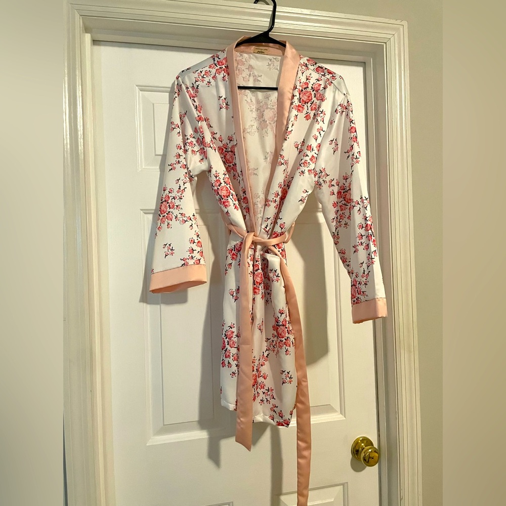Summer satin bathrobe/house robe. S/M